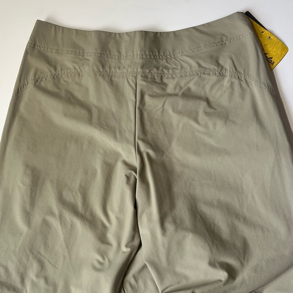 Cabela’s women’s Triune pants size 6 - Picture 4 of 10